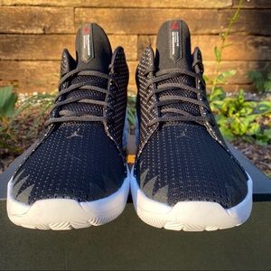 jordan jumpman diamond mid black white